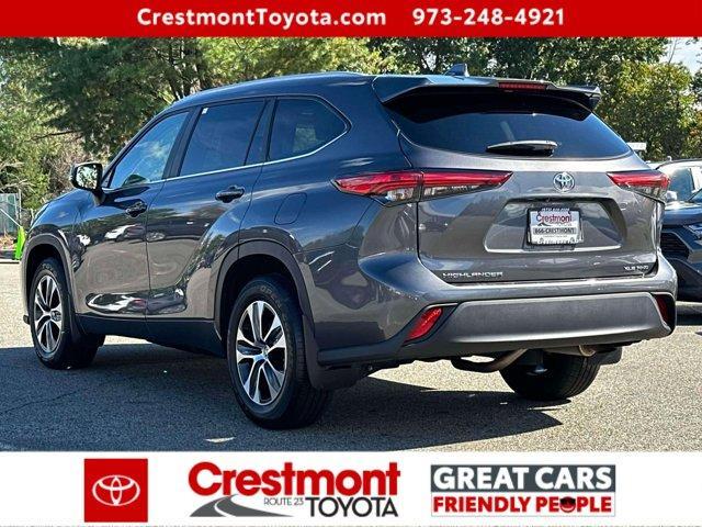 used 2023 Toyota Highlander car, priced at $37,988