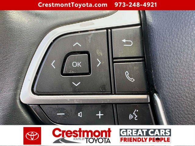 used 2022 Toyota Highlander car, priced at $39,488