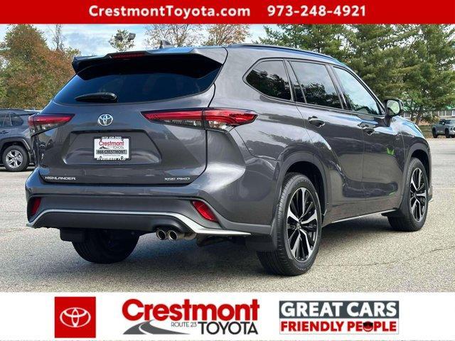 used 2022 Toyota Highlander car, priced at $39,488