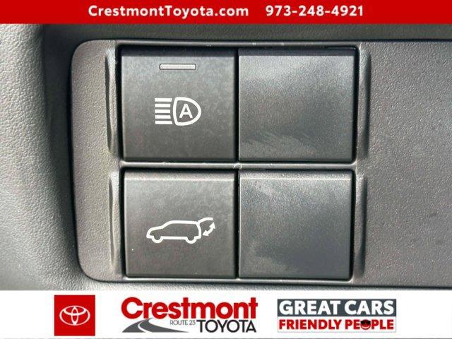 used 2022 Toyota Highlander car, priced at $39,488