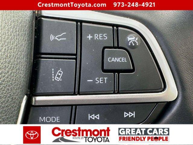 used 2022 Toyota Highlander car, priced at $39,488