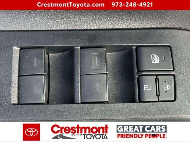 used 2022 Toyota Highlander car, priced at $39,488