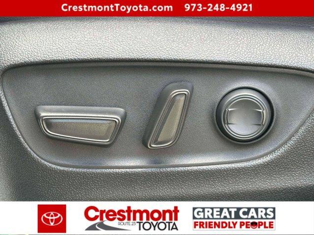 used 2022 Toyota Highlander car, priced at $39,488