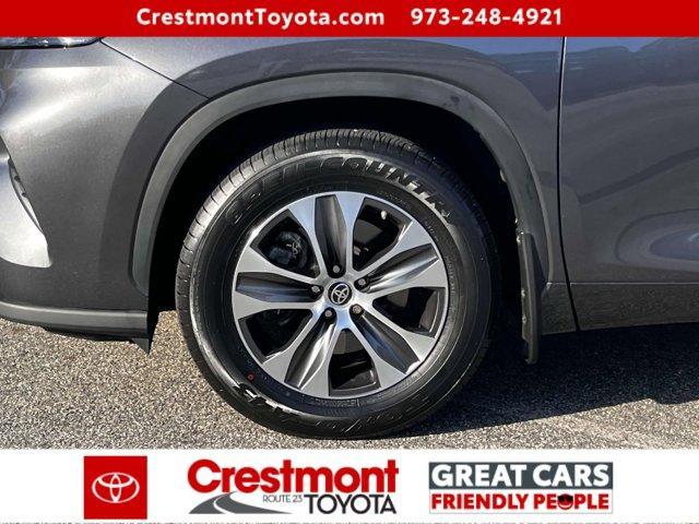 used 2023 Toyota Highlander car, priced at $39,488
