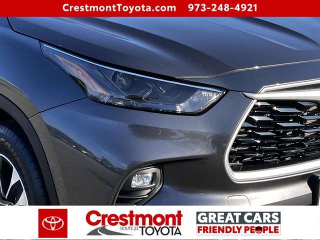 used 2023 Toyota Highlander car, priced at $39,488