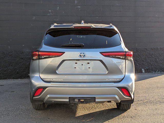 used 2022 Toyota Highlander Hybrid car, priced at $49,211