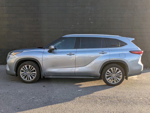 used 2022 Toyota Highlander Hybrid car, priced at $49,211