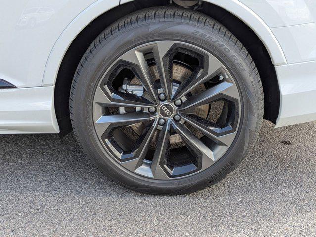new 2025 Audi Q7 car, priced at $91,515