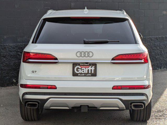 new 2025 Audi Q7 car, priced at $75,890