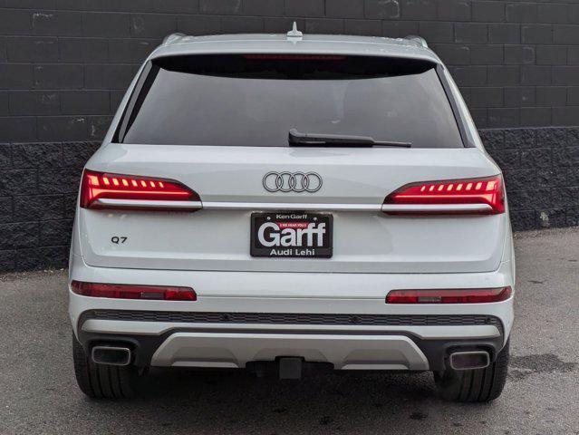 new 2025 Audi Q7 car, priced at $75,890