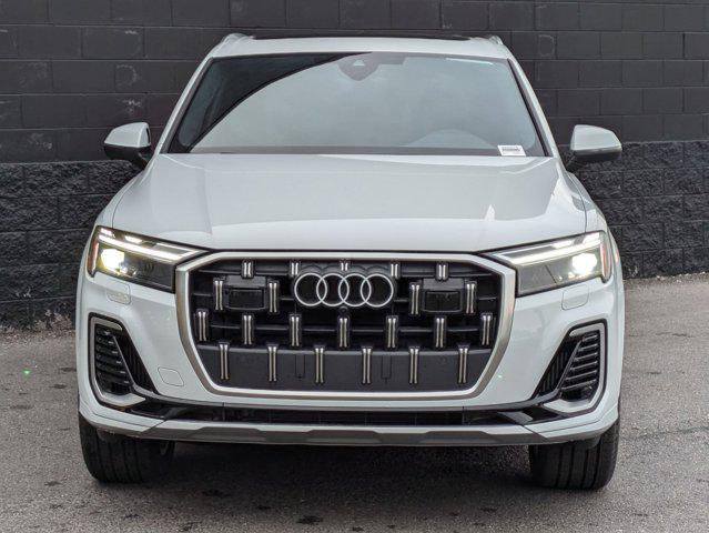 new 2025 Audi Q7 car, priced at $75,890