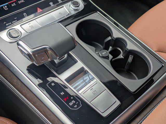 new 2025 Audi Q7 car, priced at $76,920