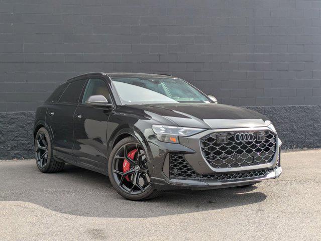 new 2025 Audi RS Q8 car, priced at $159,555