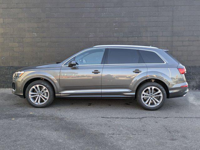 new 2025 Audi Q7 car, priced at $75,890