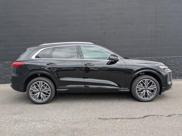 new 2025 Audi Q5 car, priced at $61,485