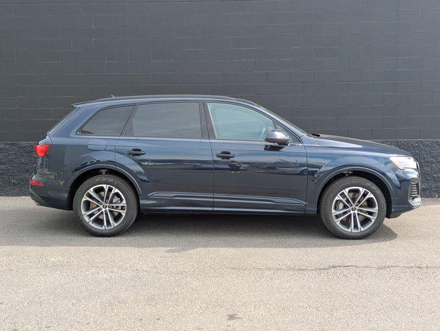 new 2025 Audi Q7 car, priced at $64,920