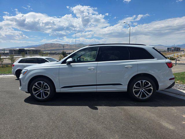 new 2025 Audi Q7 car, priced at $66,055