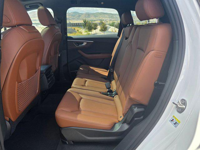 new 2025 Audi Q7 car, priced at $66,055