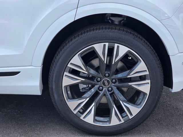 new 2025 Audi Q8 car, priced at $86,570