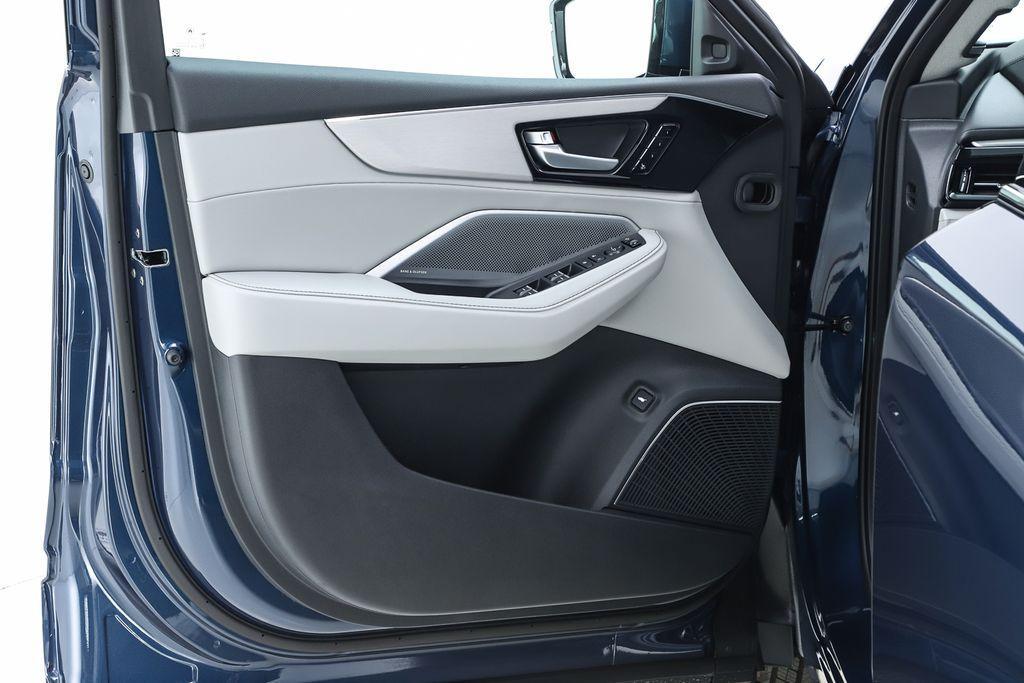 new 2025 Acura MDX car, priced at $60,150