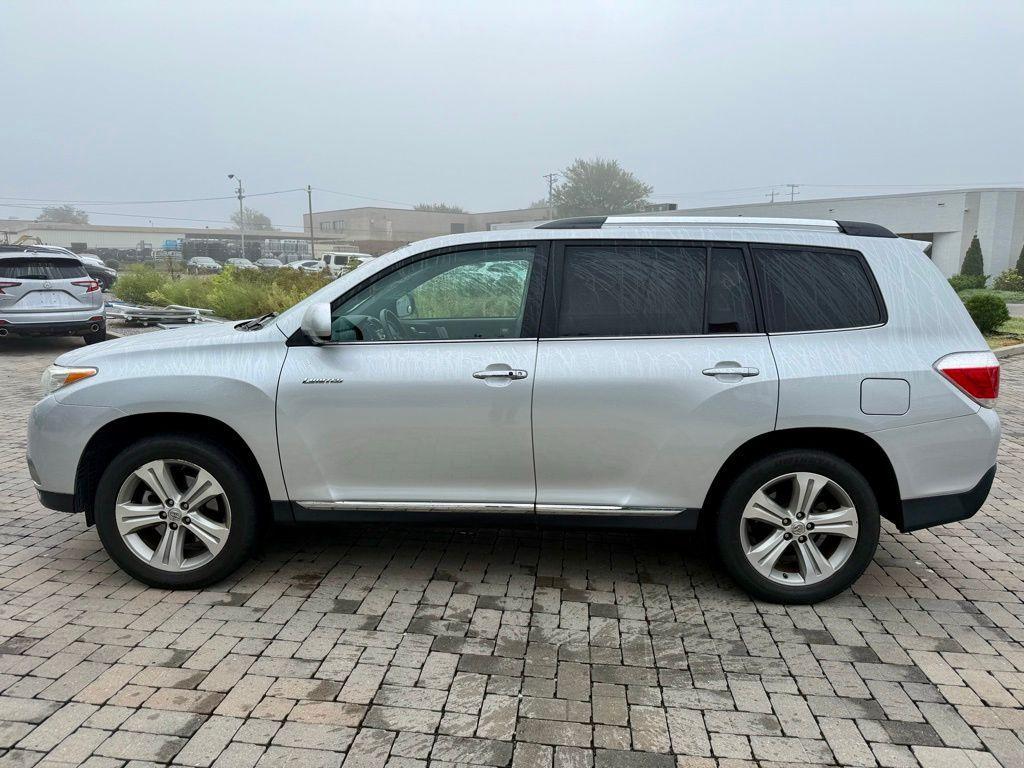 used 2013 Toyota Highlander car, priced at $14,116