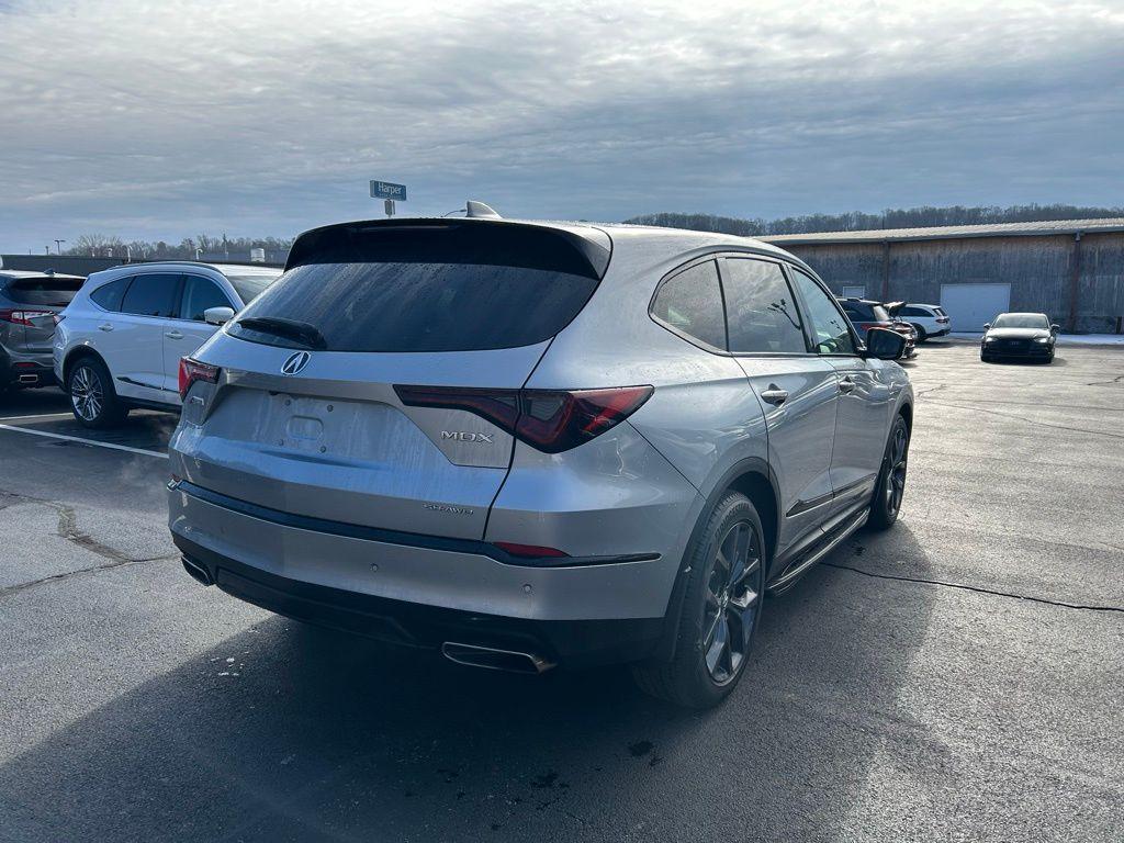 used 2022 Acura MDX car, priced at $44,632