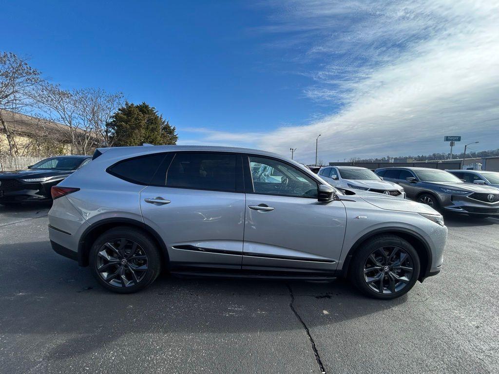 used 2022 Acura MDX car, priced at $44,632