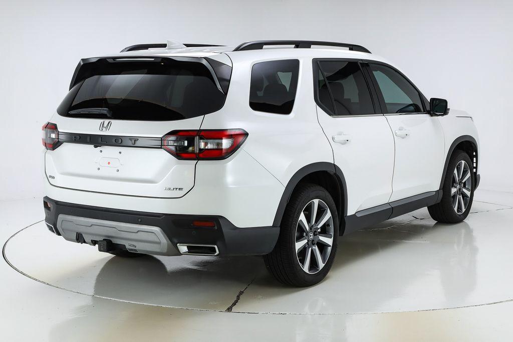 used 2025 Honda Pilot car, priced at $45,514