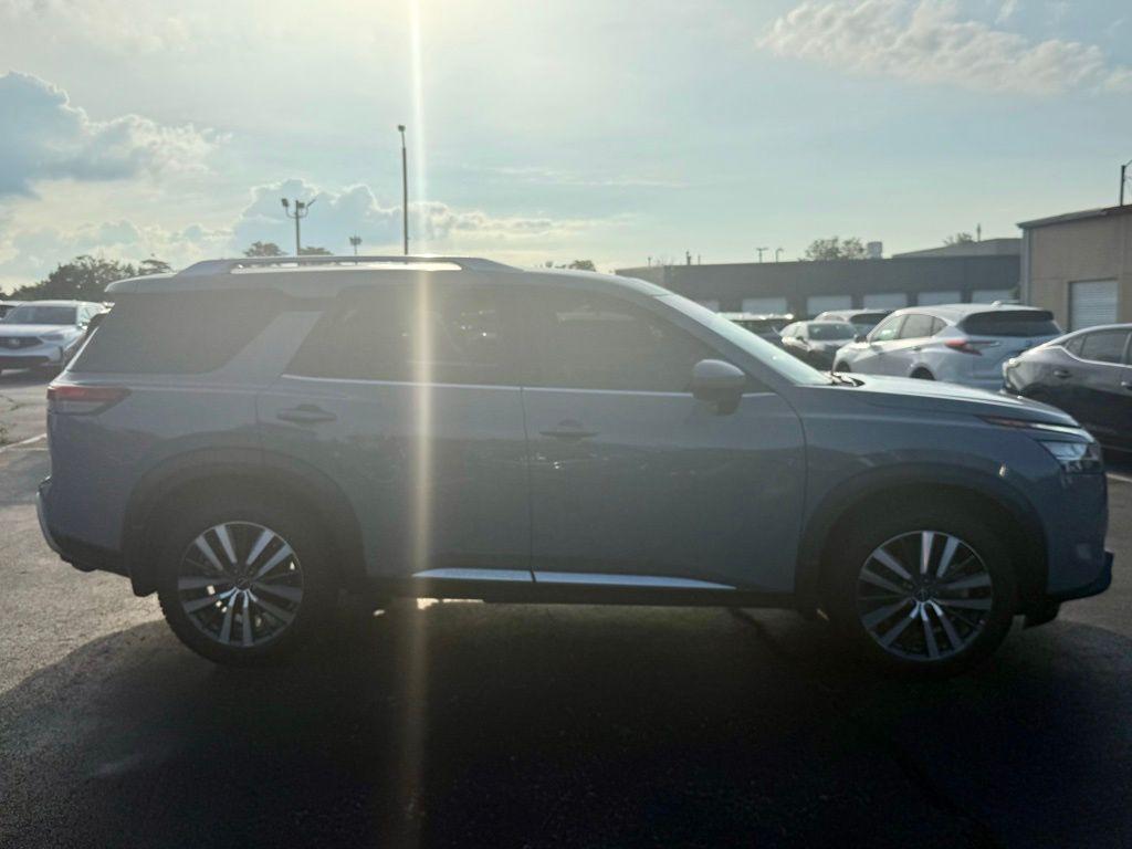used 2022 Nissan Pathfinder car, priced at $36,247