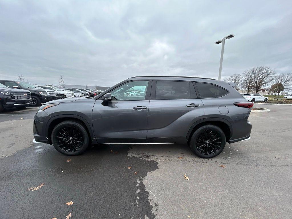 used 2024 Toyota Highlander car, priced at $44,922