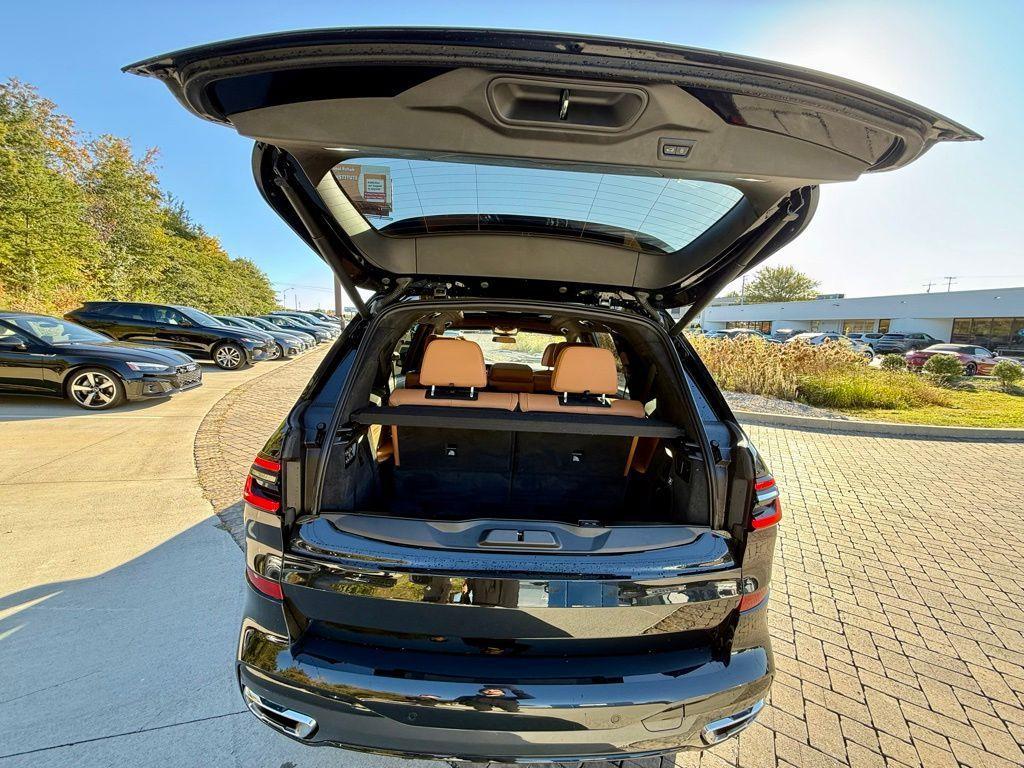 used 2024 BMW X7 car, priced at $72,988