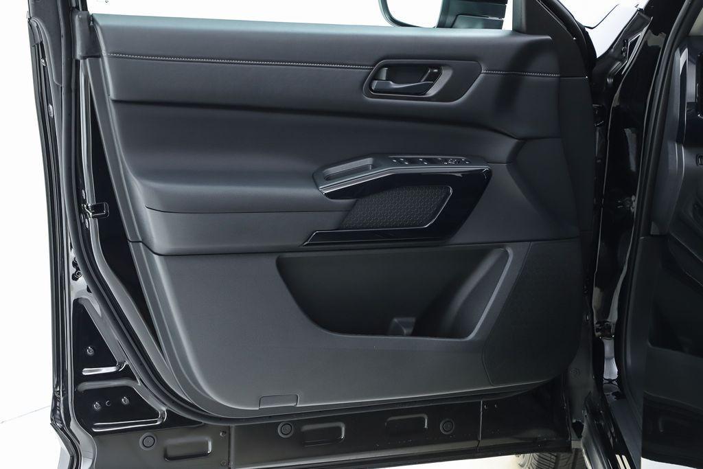used 2025 Nissan Pathfinder car, priced at $34,823