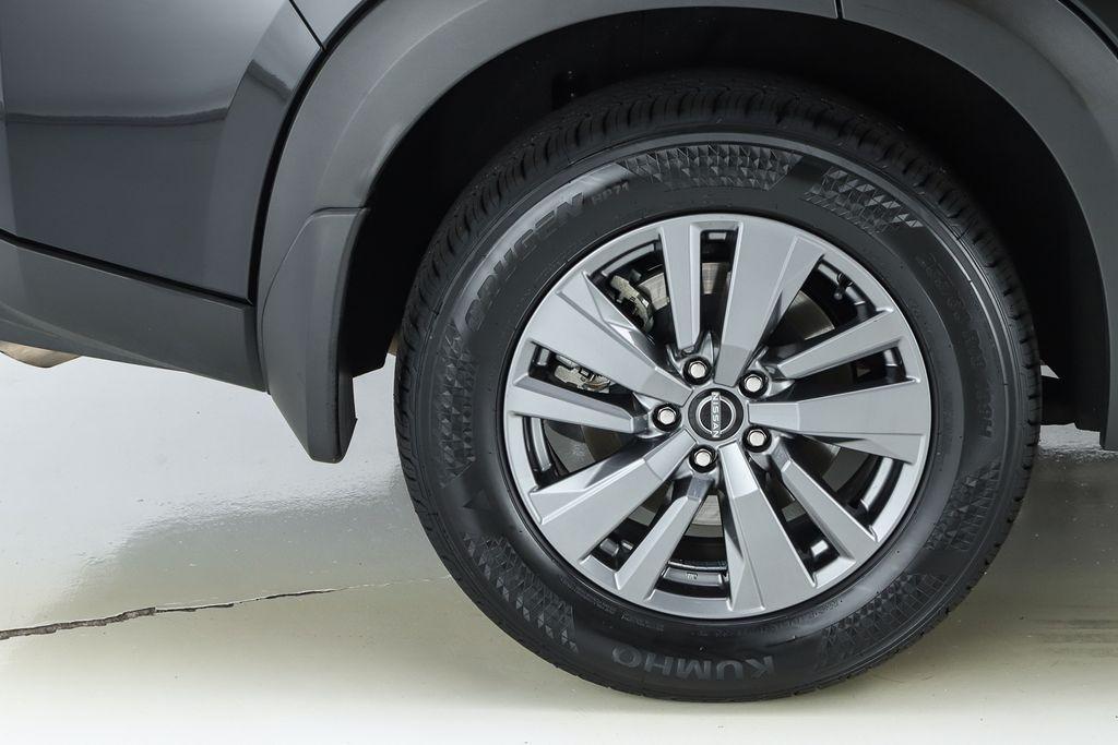 used 2025 Nissan Pathfinder car, priced at $35,791