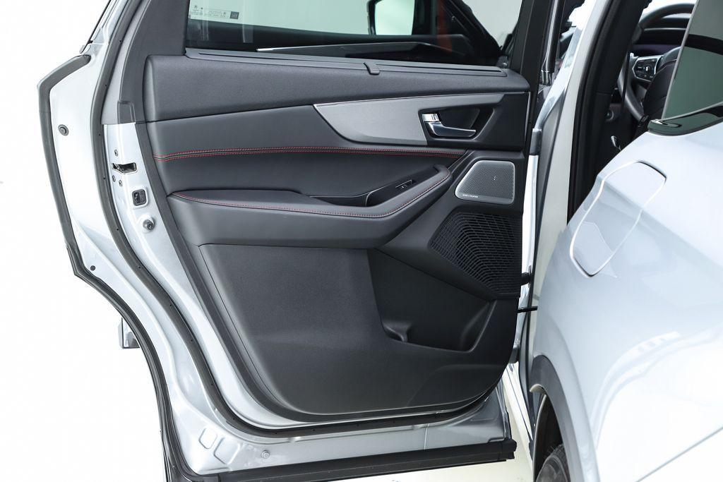 used 2025 Acura MDX car, priced at $59,993