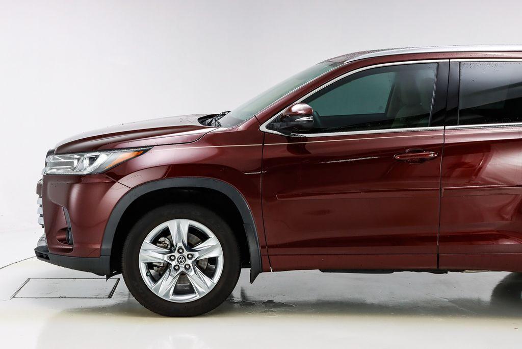 used 2019 Toyota Highlander car, priced at $27,966