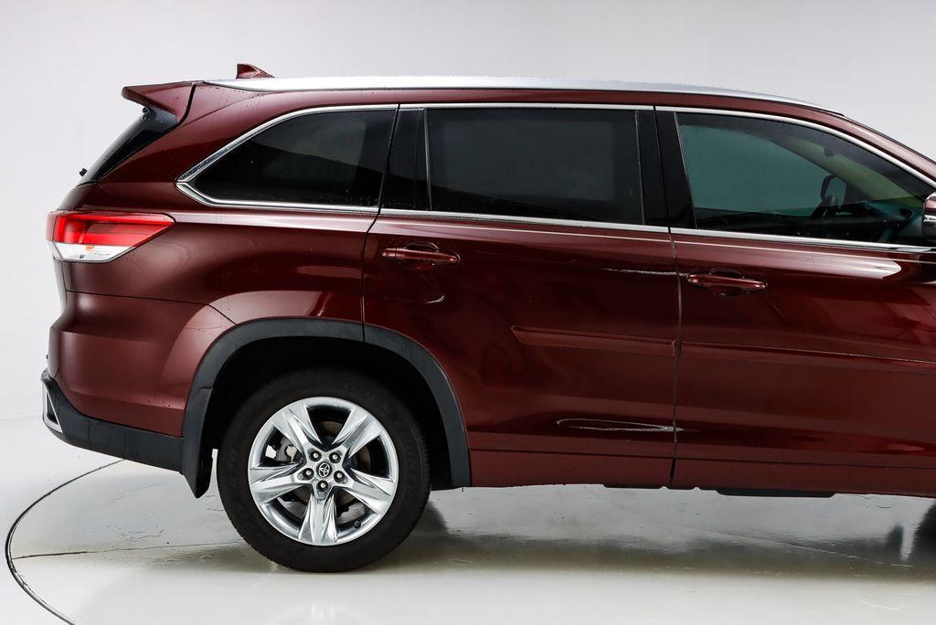 used 2019 Toyota Highlander car, priced at $27,966