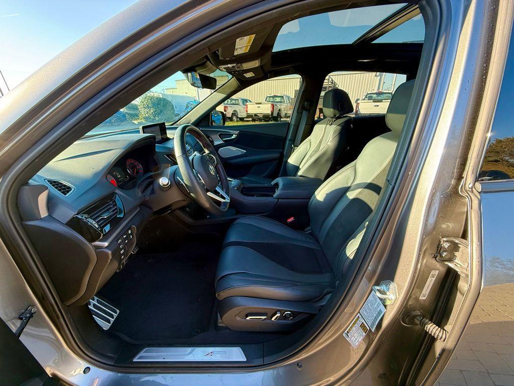 used 2024 Acura RDX car, priced at $44,558