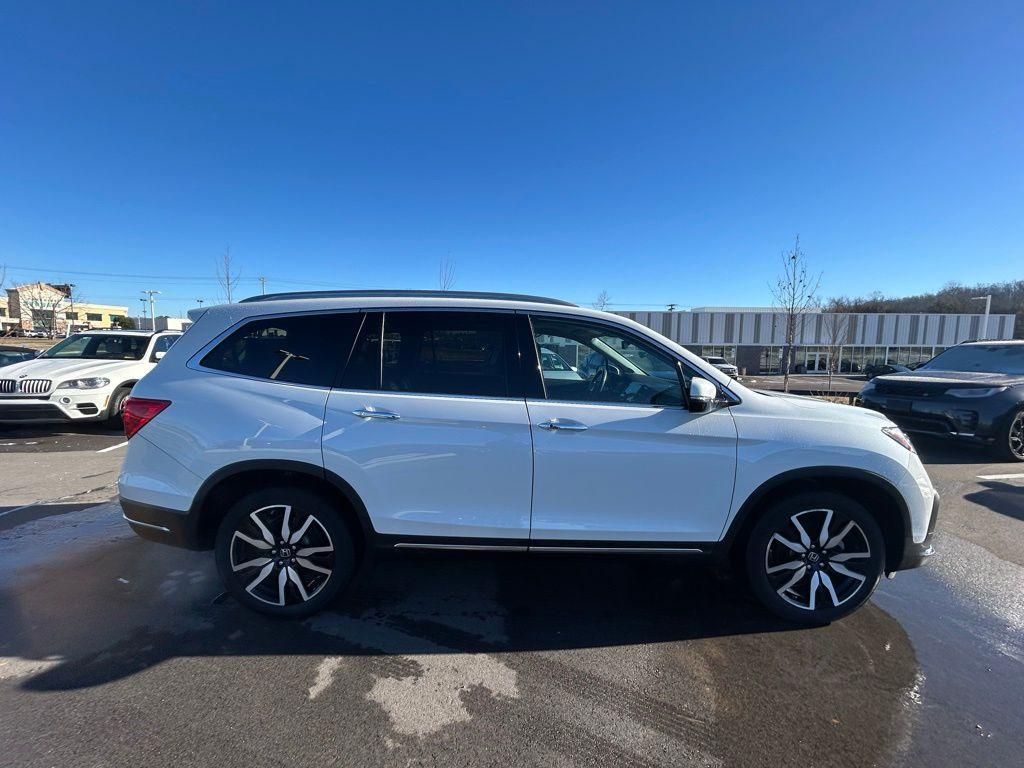 used 2022 Honda Pilot car, priced at $37,381