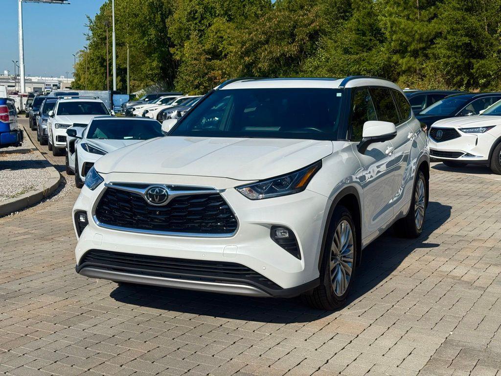 used 2023 Toyota Highlander car, priced at $43,570