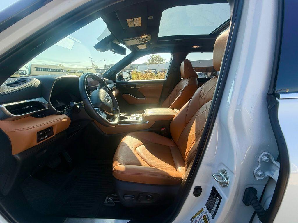 used 2023 Toyota Highlander car, priced at $43,570