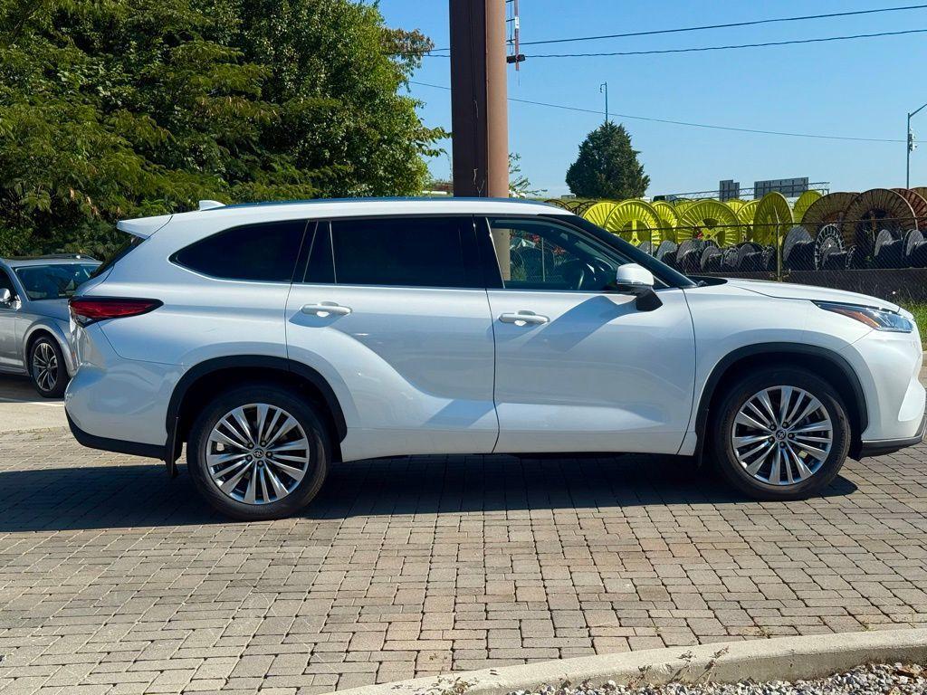used 2023 Toyota Highlander car, priced at $43,570