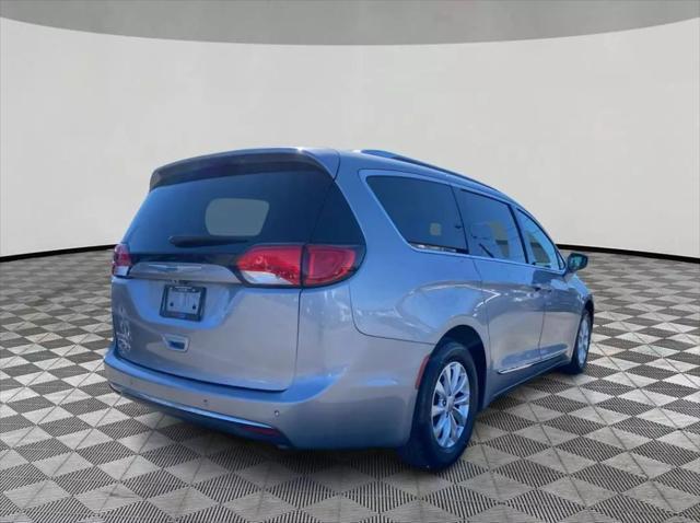 used 2018 Chrysler Pacifica car, priced at $14,199