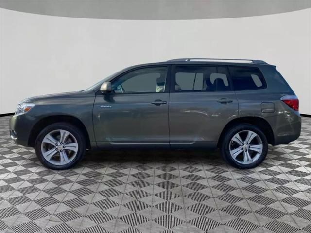 used 2009 Toyota Highlander car, priced at $6,999