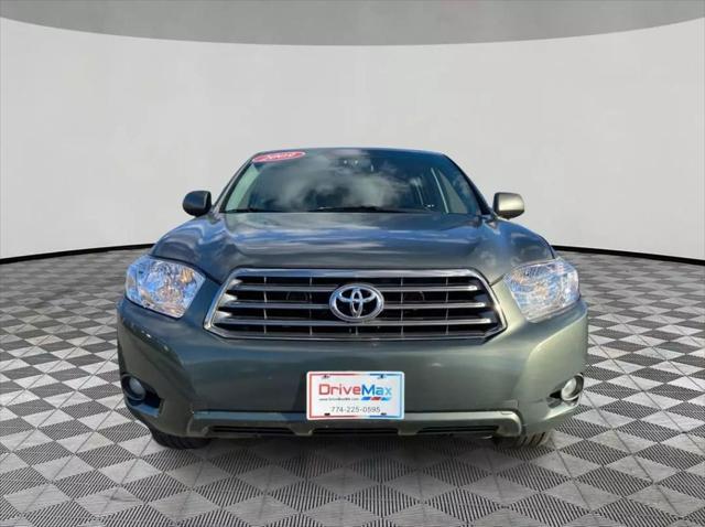 used 2009 Toyota Highlander car, priced at $6,999