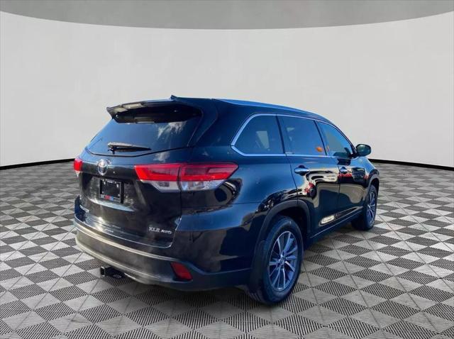 used 2018 Toyota Highlander car, priced at $23,799