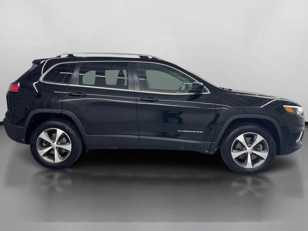 used 2021 Jeep Cherokee car, priced at $20,199