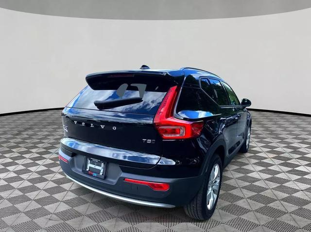 used 2020 Volvo XC40 car, priced at $21,999