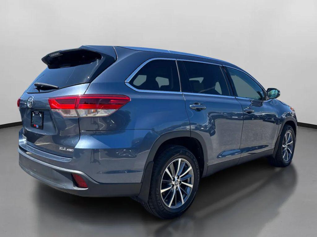 used 2019 Toyota Highlander car, priced at $27,399