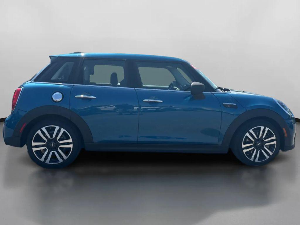 used 2022 MINI Hardtop car, priced at $23,199