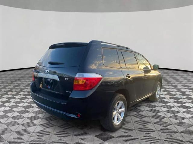 used 2009 Toyota Highlander car, priced at $5,499